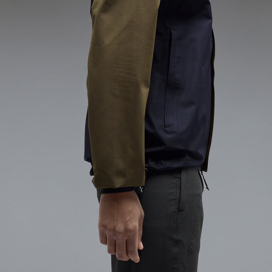 Oakley Elements Shell Jacket 2 in Army Green